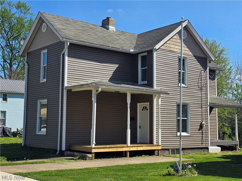 438 N 9th Street , Coshocton, OH 43812 Photo 2