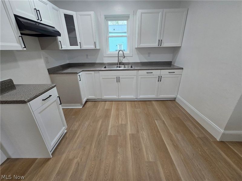 438 N 9th Street , Coshocton, OH 43812 Photo 5