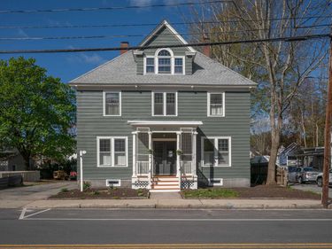 18 Manchester Street, Nashua, NH 03064