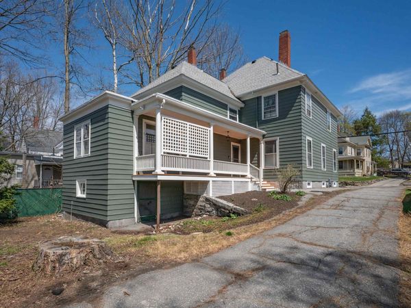 18 Manchester Street, Nashua, NH 03064