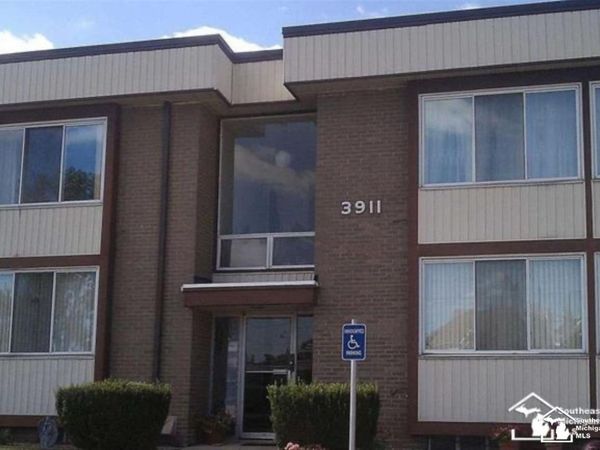 3911 Fort Street, Trenton, MI 48183