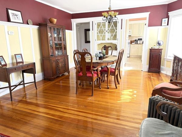 7 Grand St, Reading, MA 01867