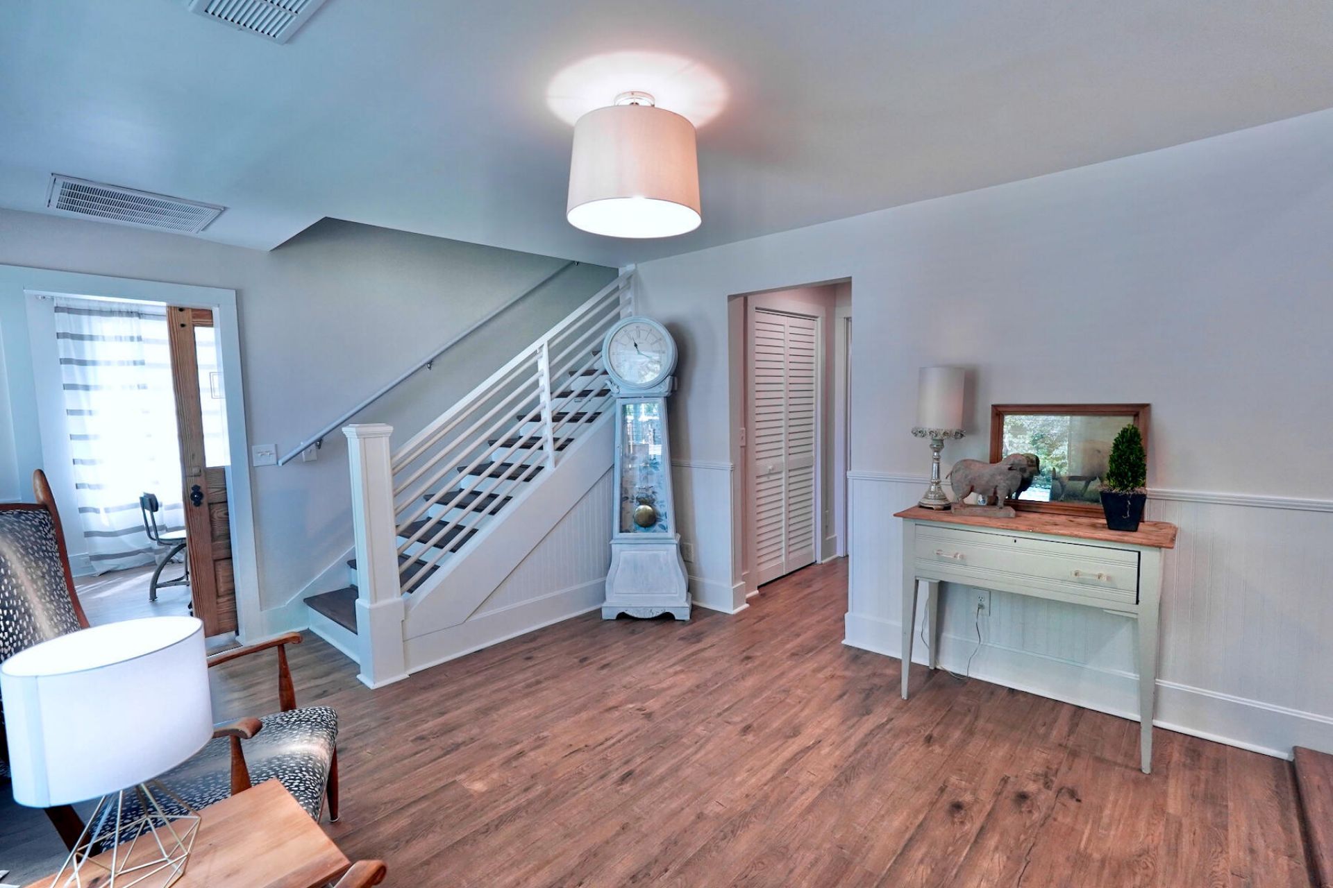 1109 Berkeley Street Photo 10