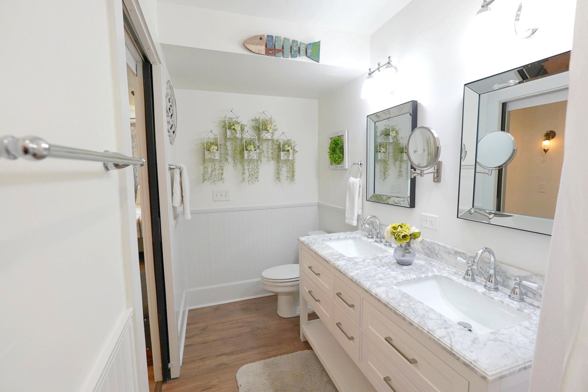 1109 Berkeley Street Photo 13