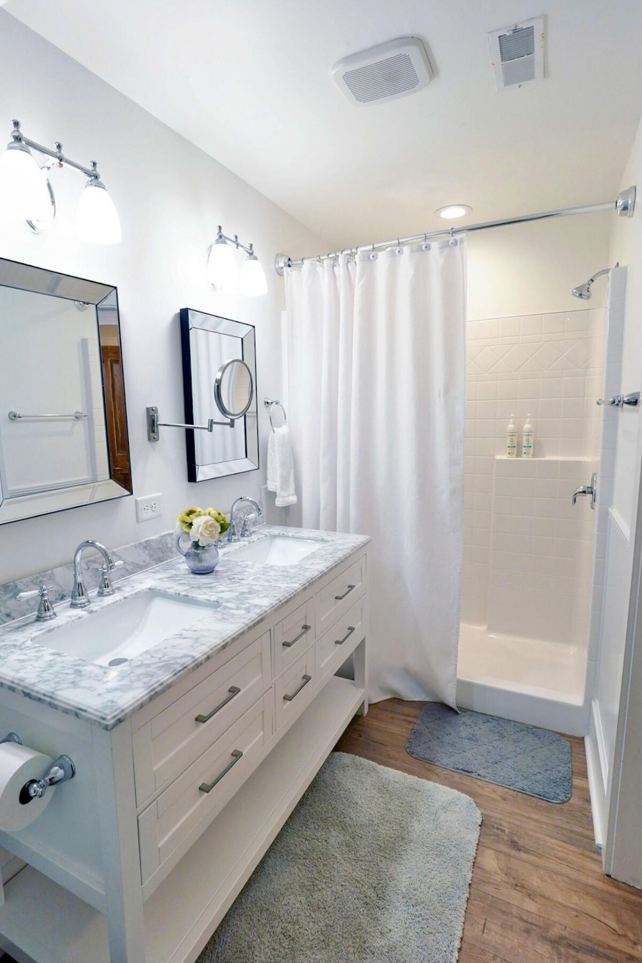 1109 Berkeley Street Photo 14