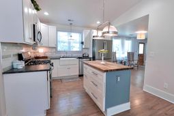 1109 Berkeley Street photo 4