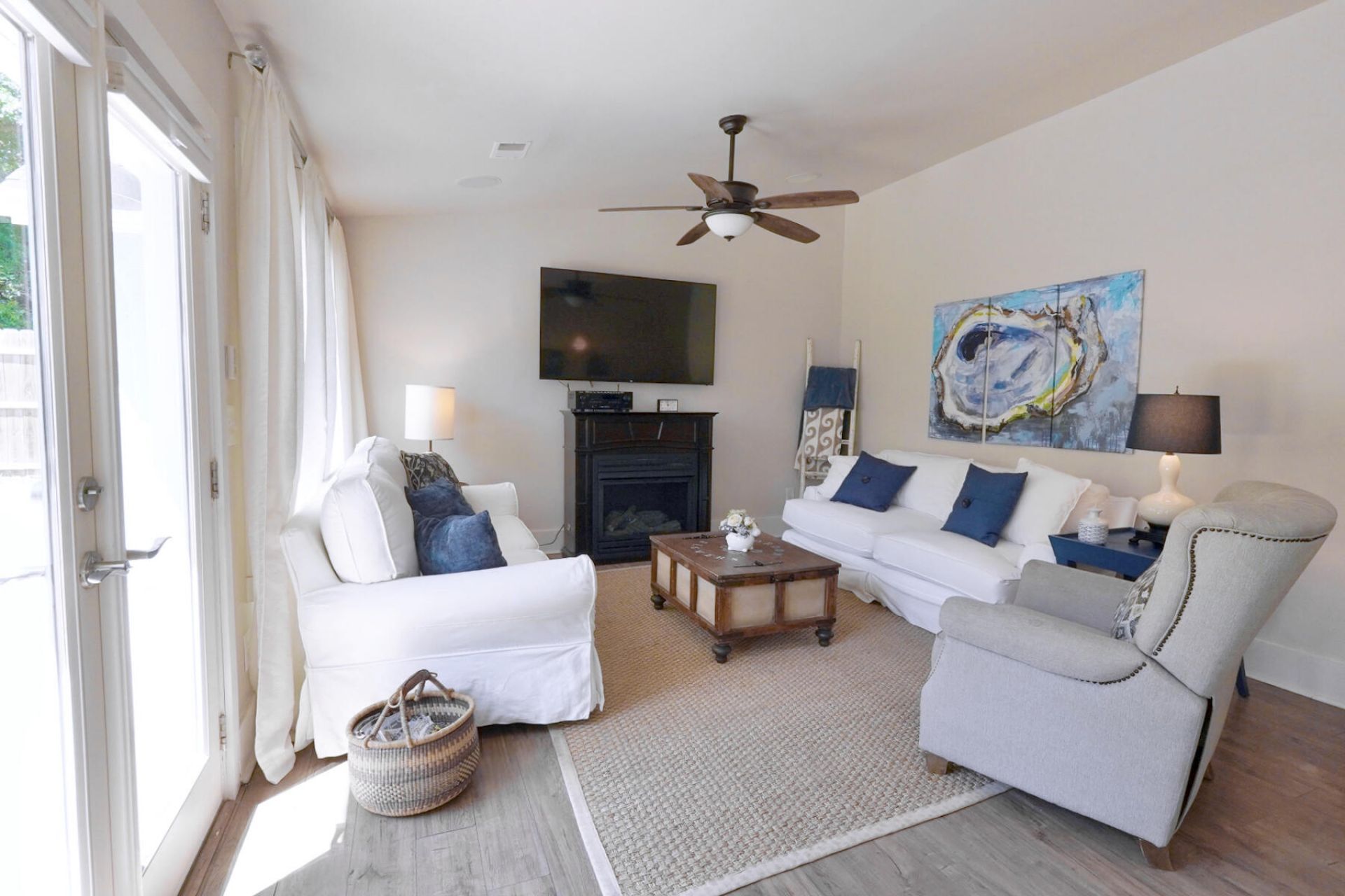 1109 Berkeley Street Photo 6