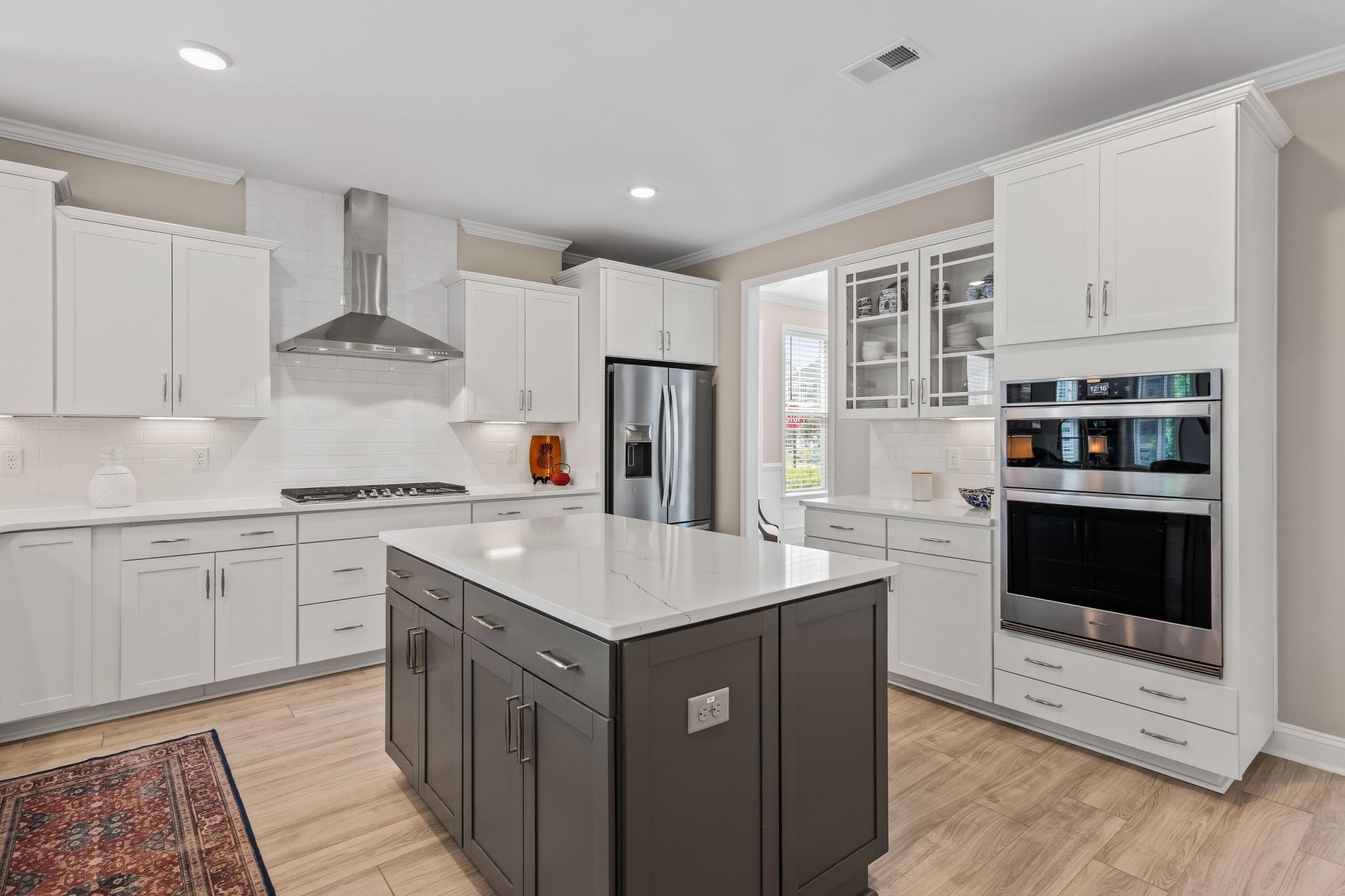 216 Symphony Avenue Photo 11