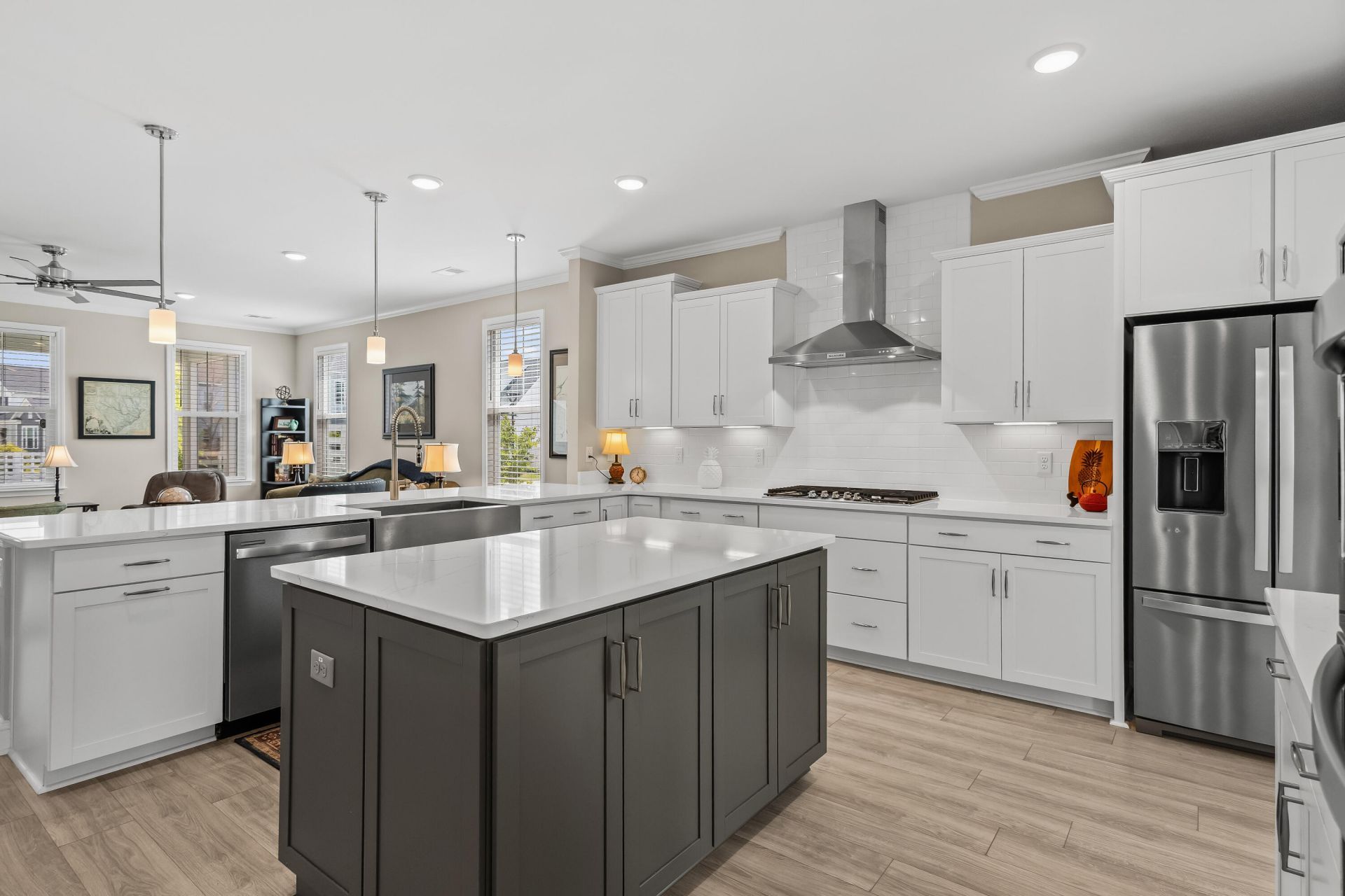 216 Symphony Avenue Photo 14