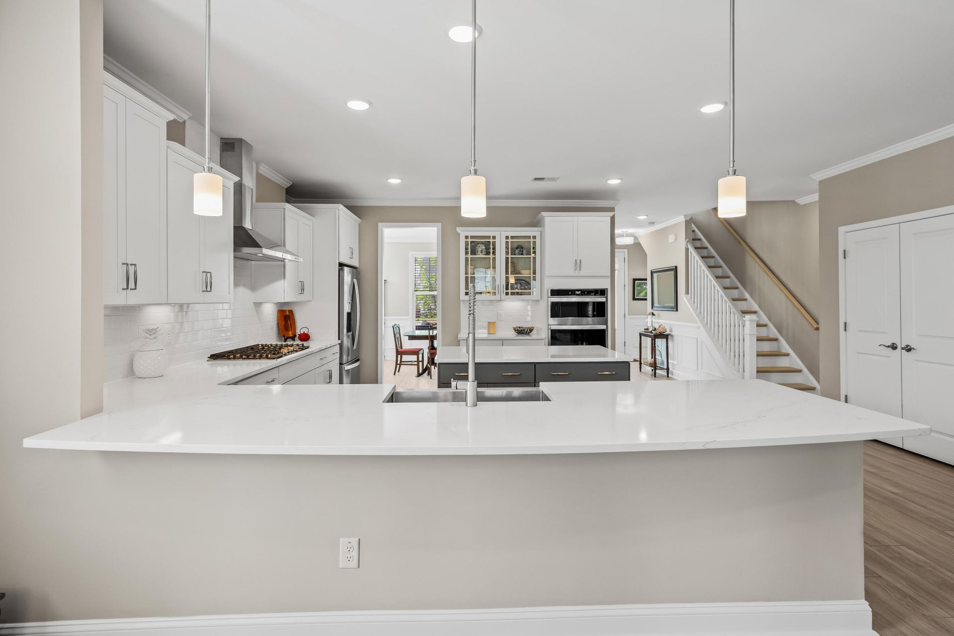 216 Symphony Avenue Photo 15