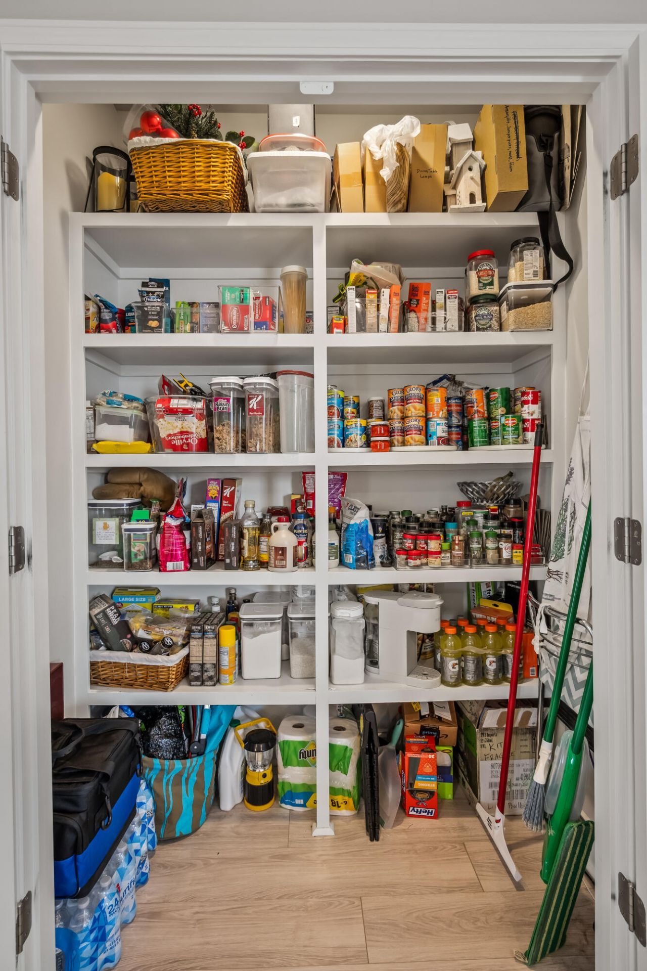 216 Symphony Avenue Photo 16