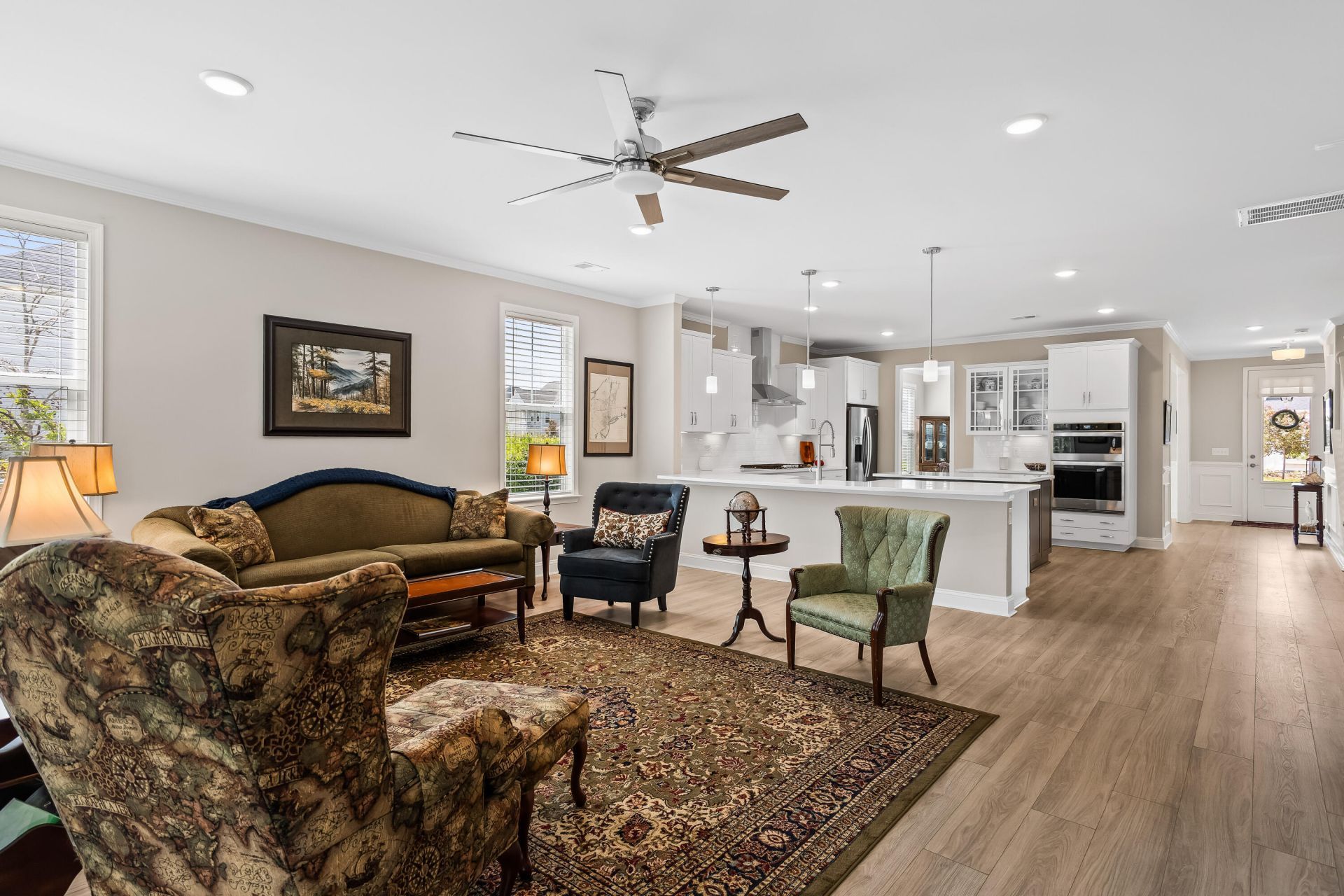 216 Symphony Avenue Photo 26