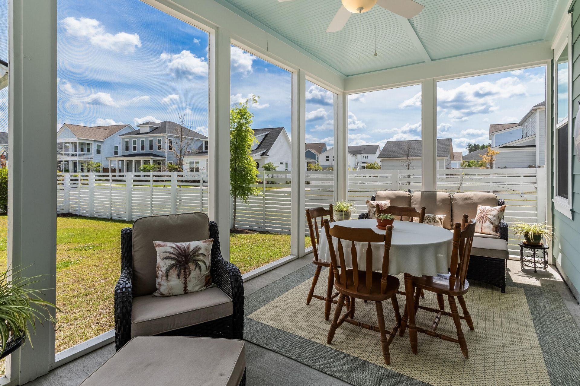 216 Symphony Avenue Photo 30