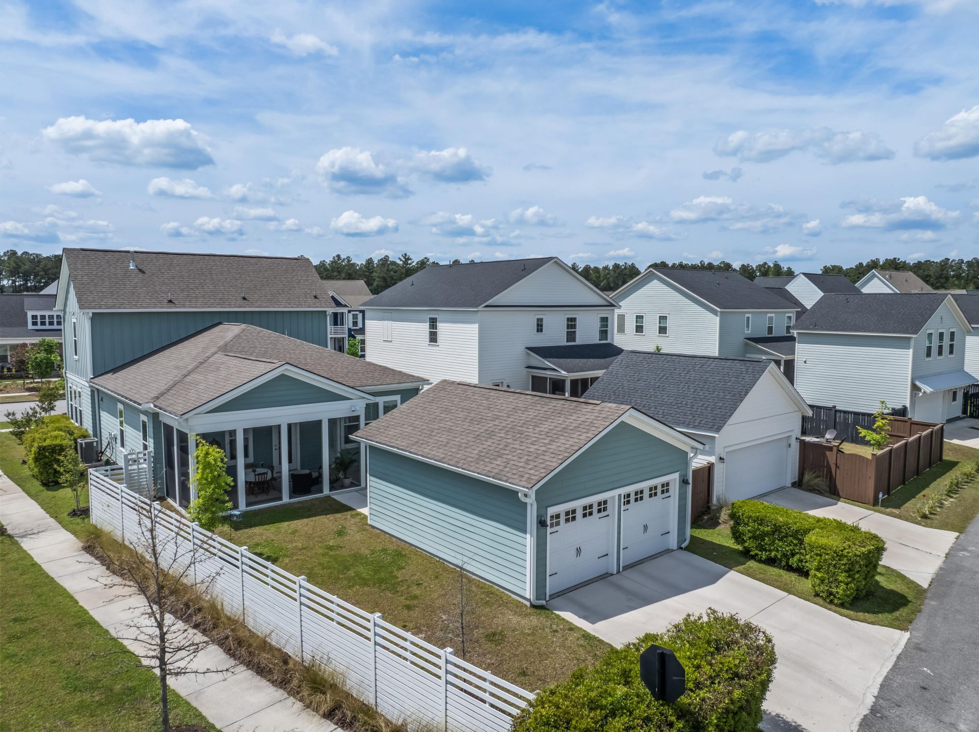 216 Symphony Avenue Photo 34