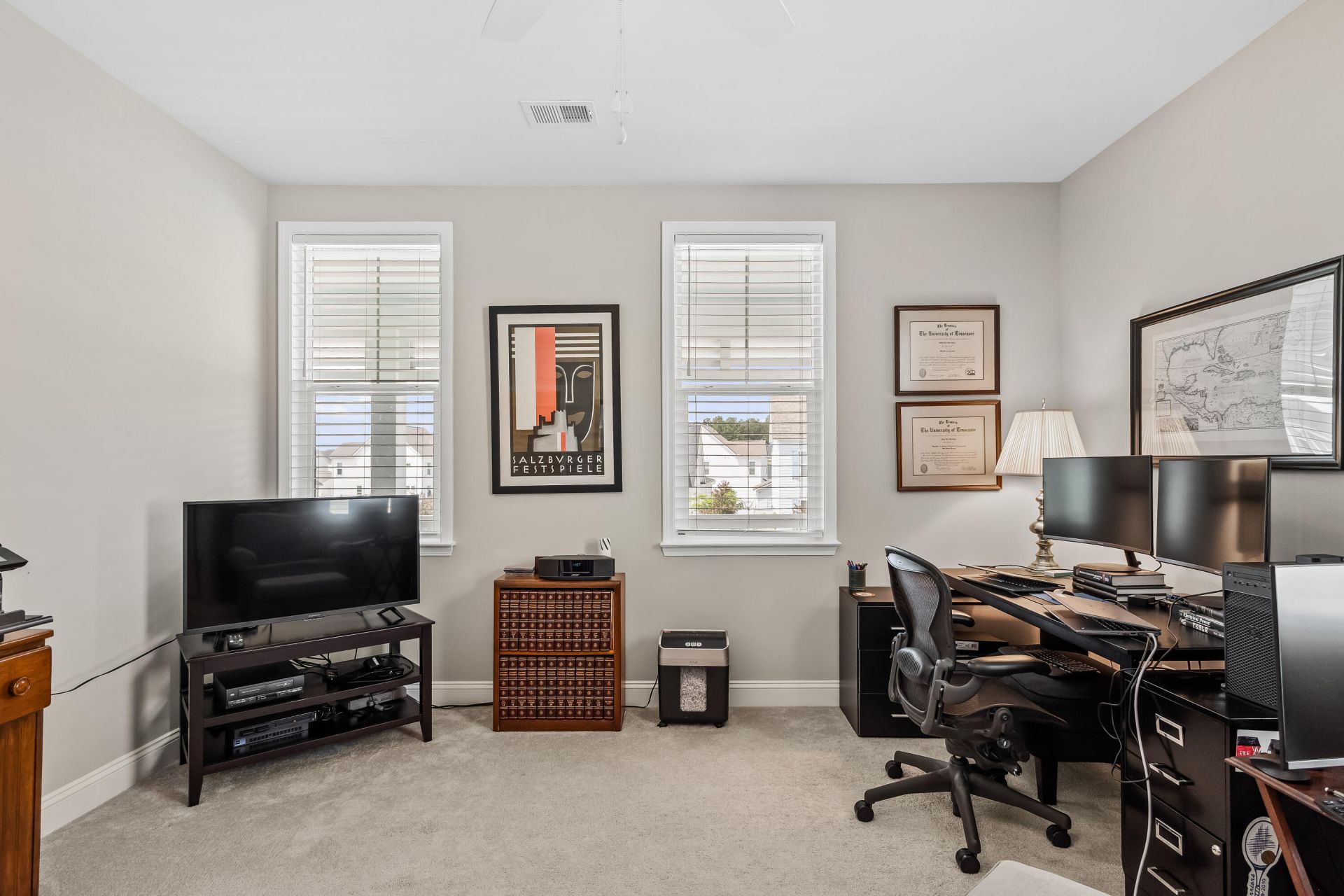 216 Symphony Avenue Photo 39