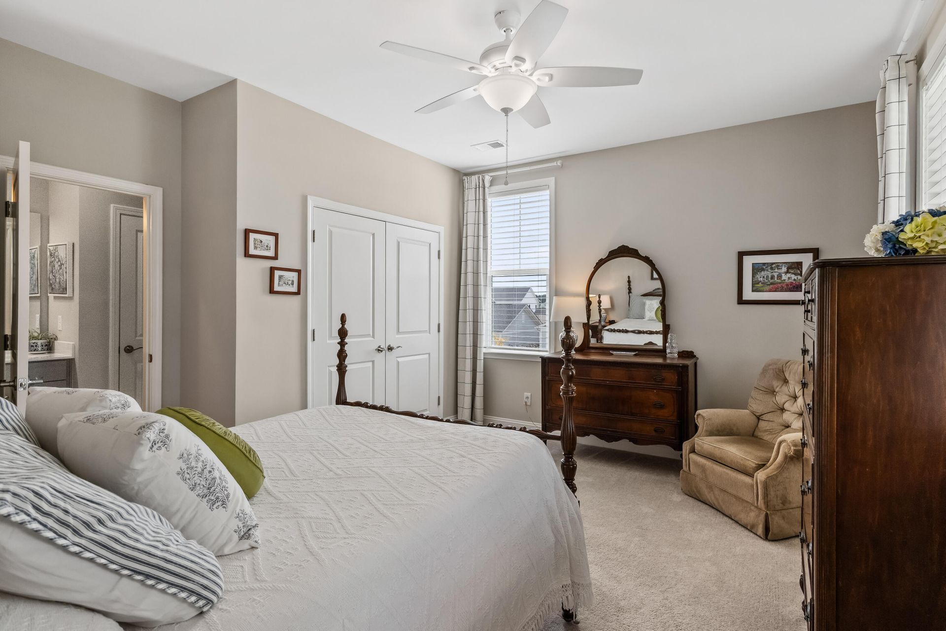 216 Symphony Avenue Photo 40