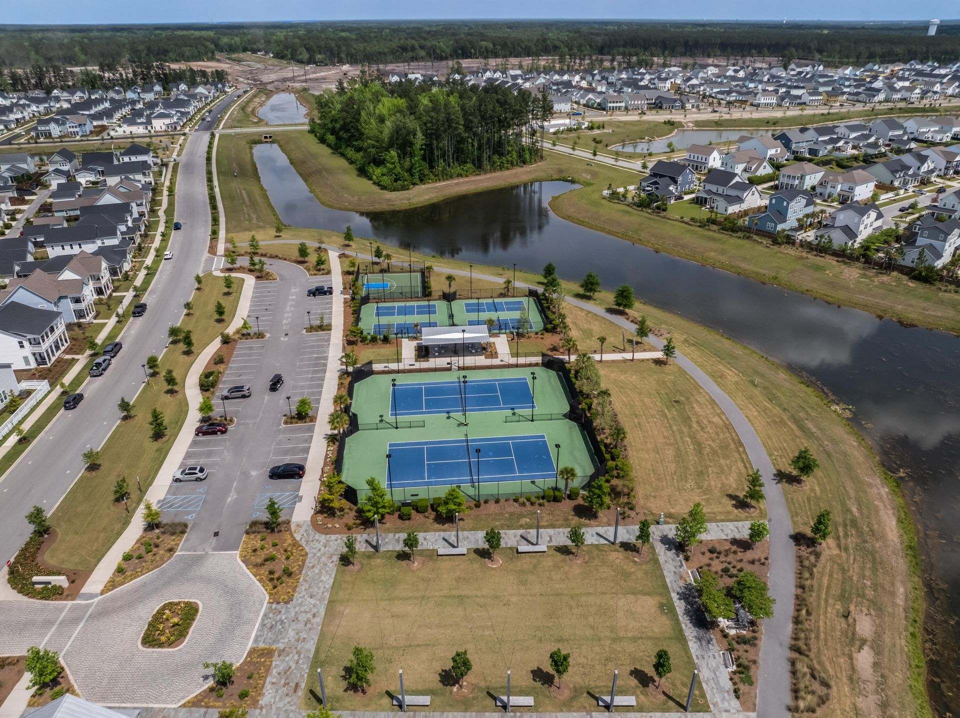 216 Symphony Avenue Photo 49