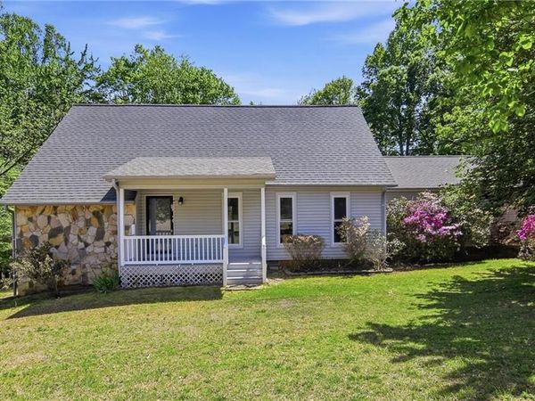 407 Grenham Road, Greensboro, NC 27455