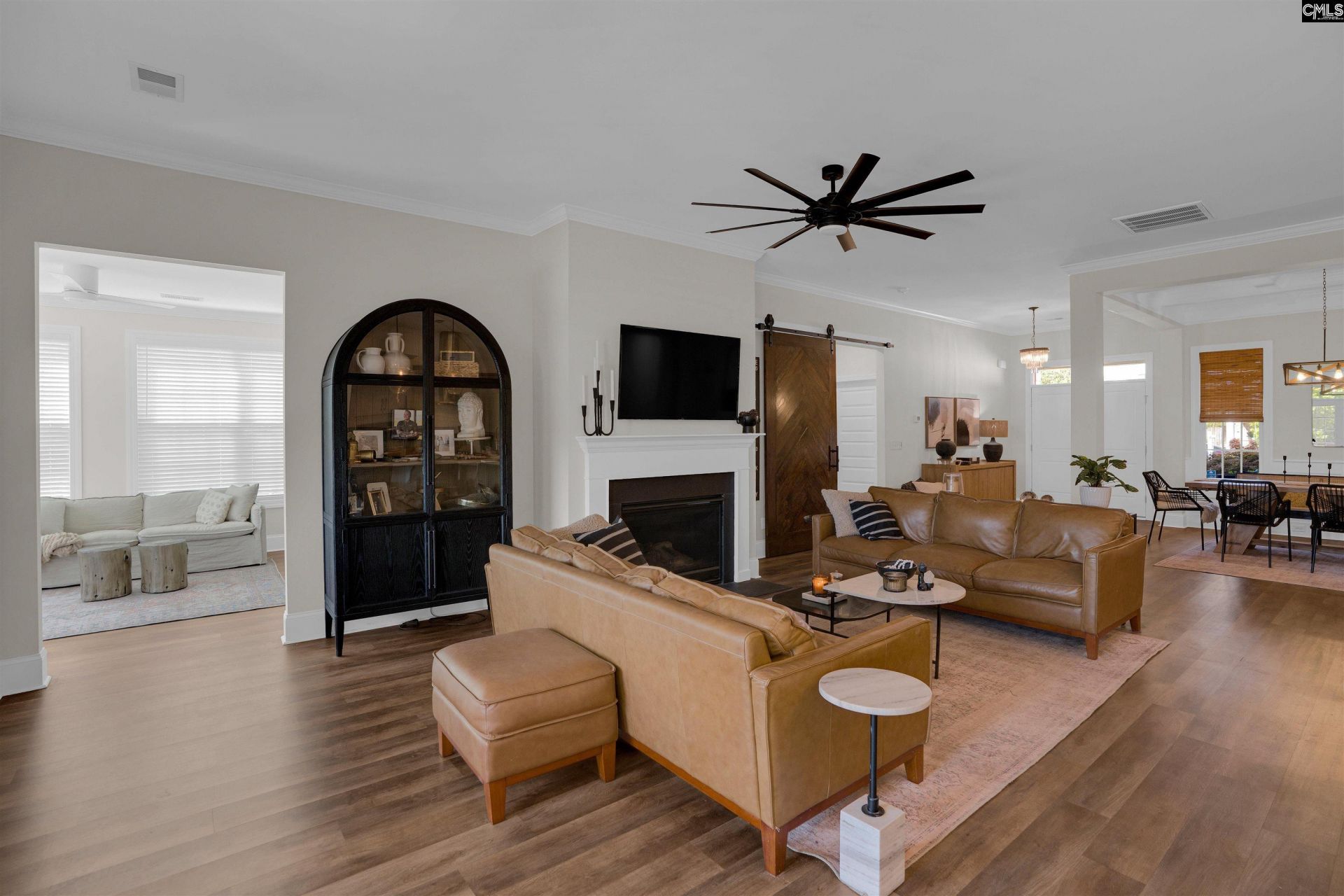 528 Montrose Drive Photo 12