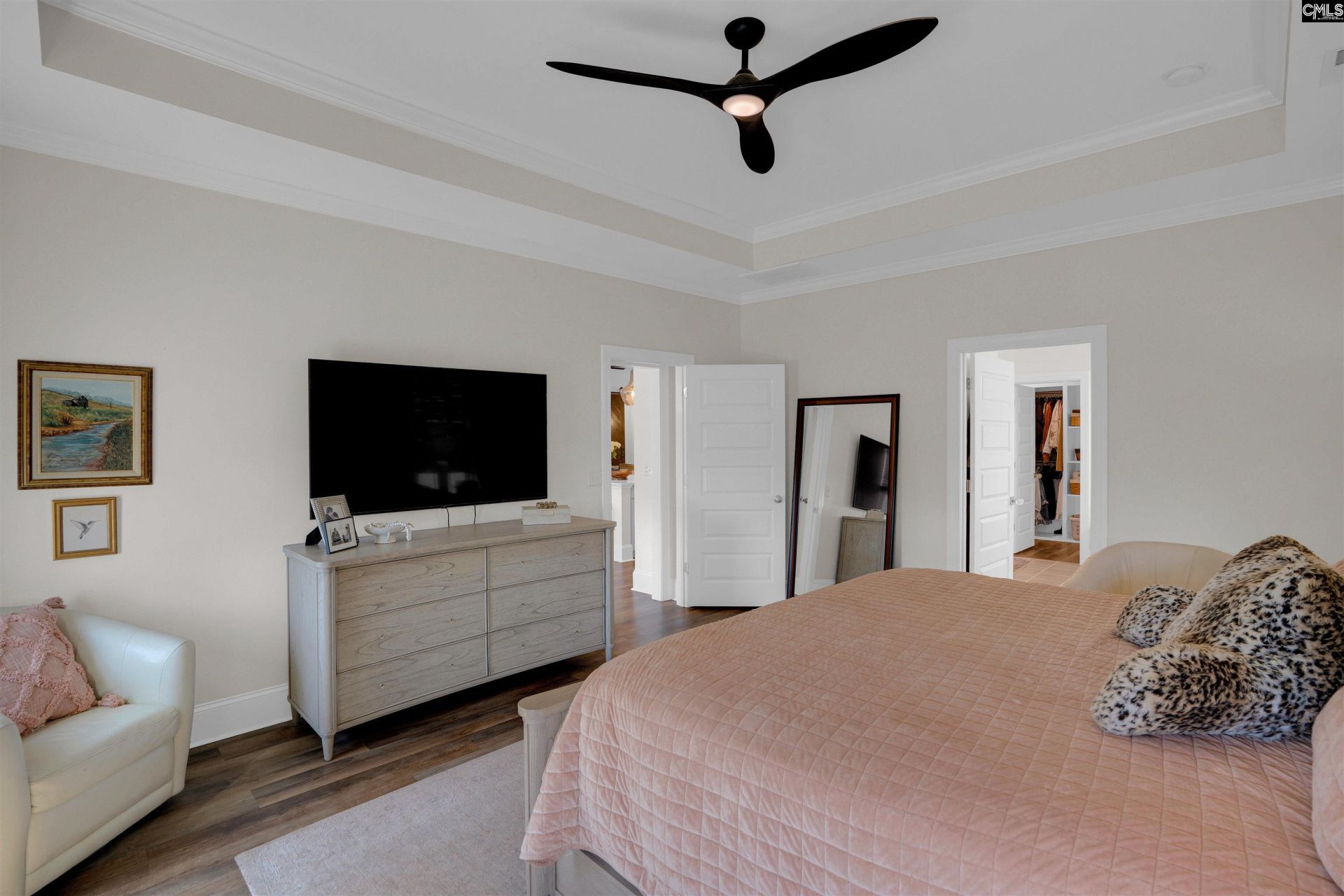 528 Montrose Drive Photo 25