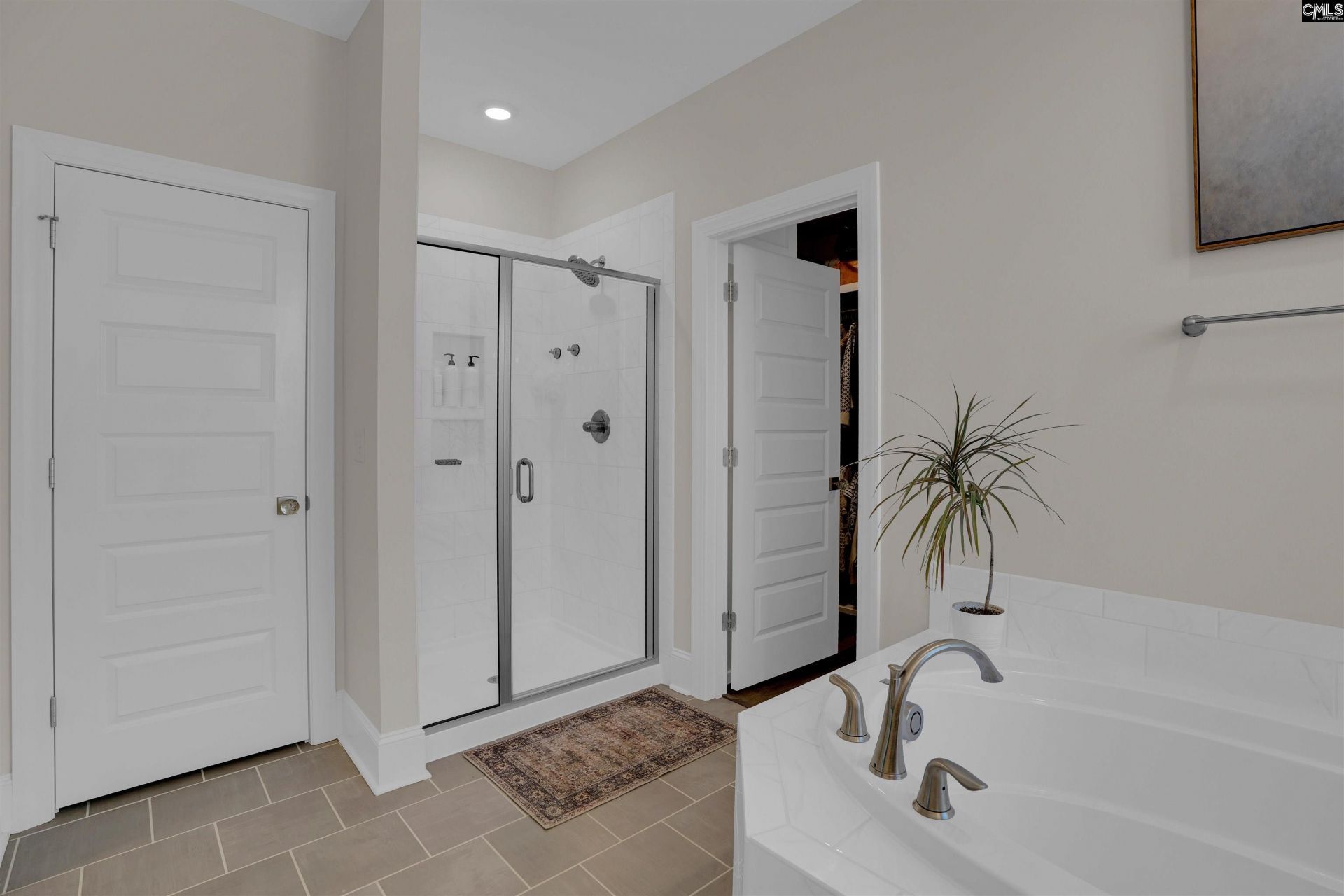 528 Montrose Drive Photo 29