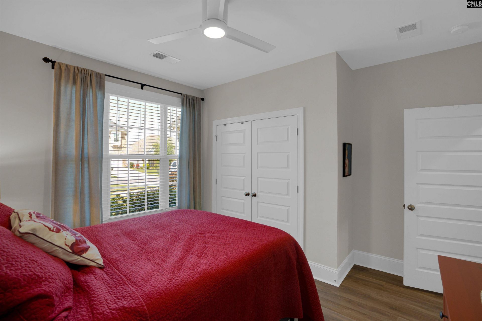 528 Montrose Drive Photo 31