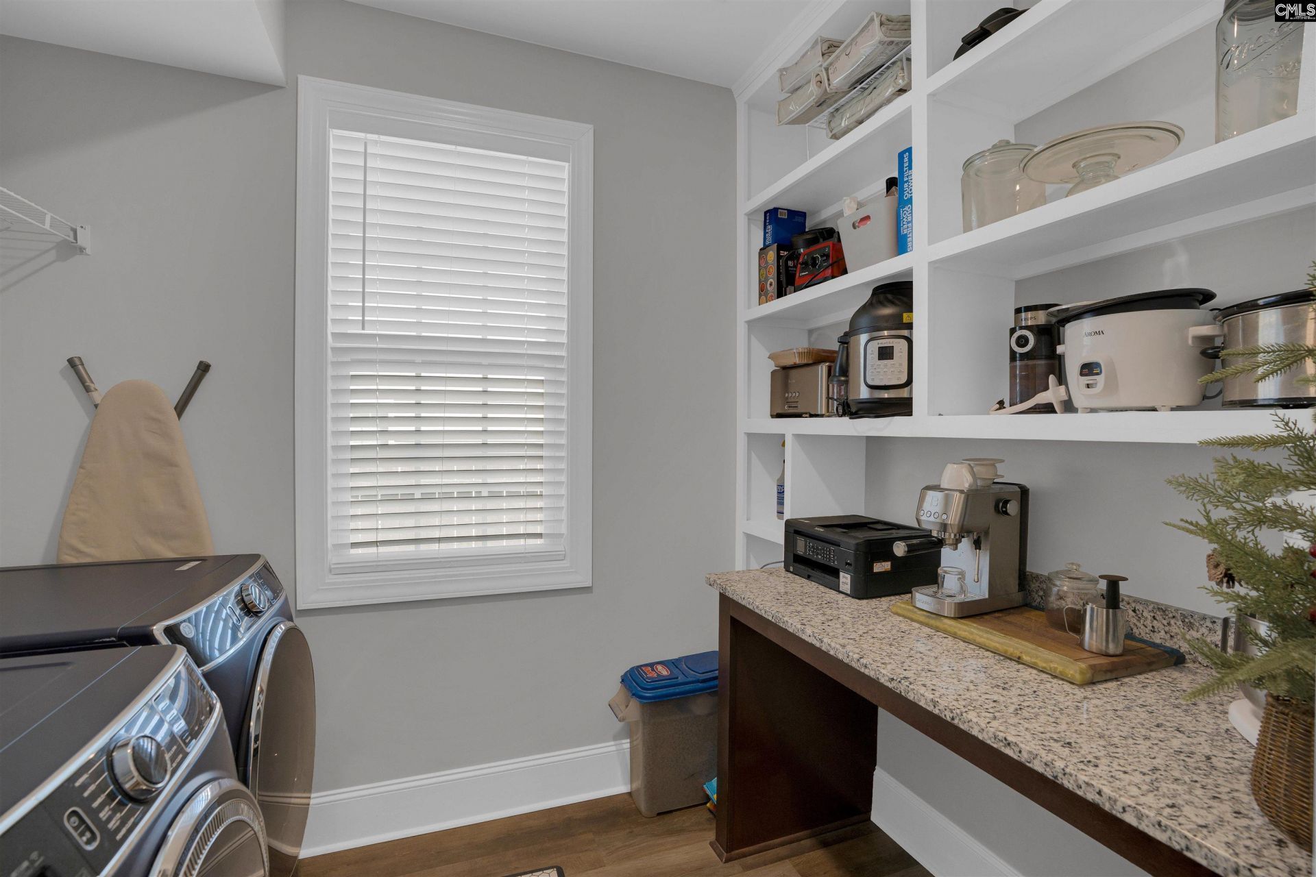 528 Montrose Drive Photo 36