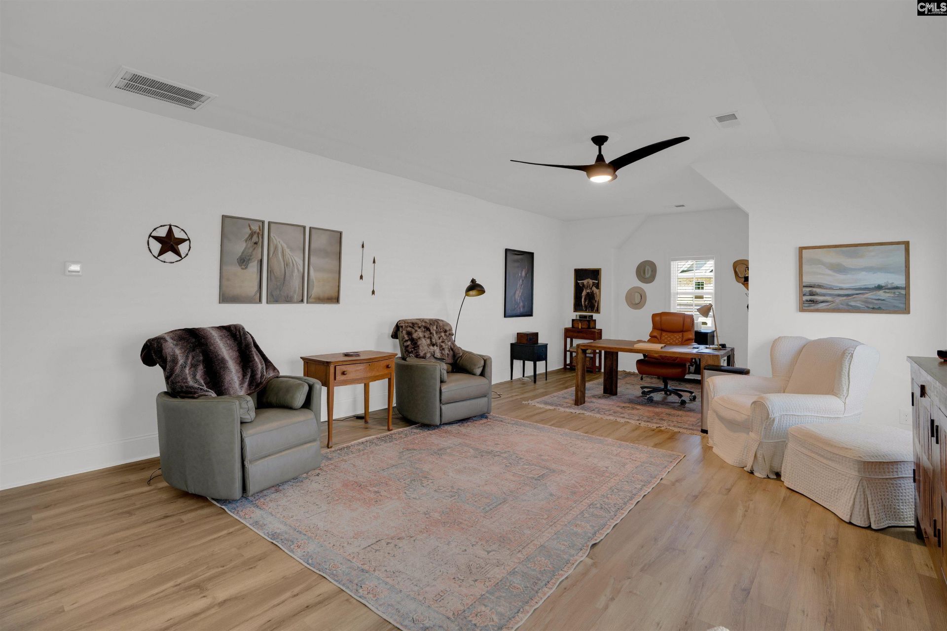 528 Montrose Drive Photo 38