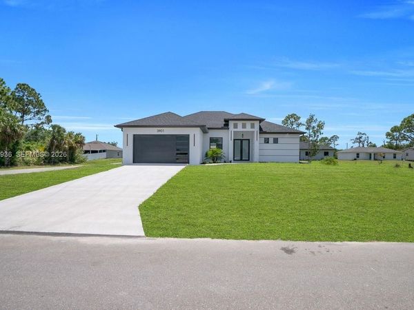 3901 3rd ST SW , Lehigh Acres, FL 33976