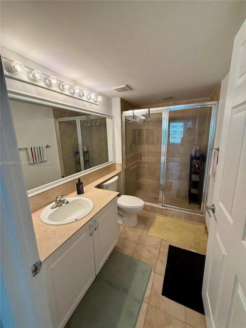 1155 Brickell Bay Dr , Unit 1702, Miami, FL 33131 Photo