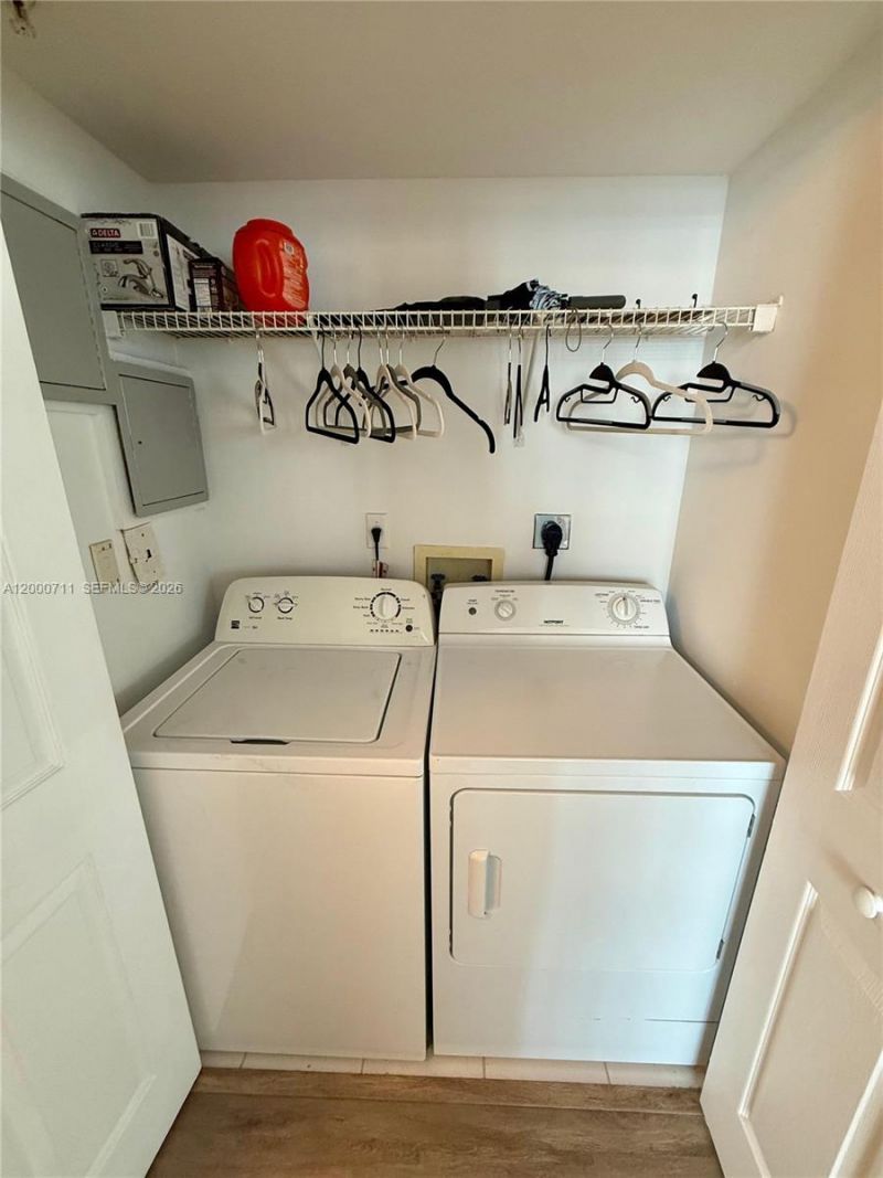 1155 Brickell Bay Dr , Unit 1702, Miami, FL 33131 Photo