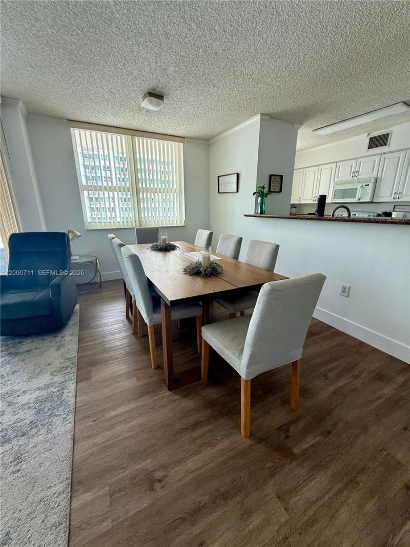 1155 Brickell Bay Dr , Unit 1702, Miami, FL 33131 Photo