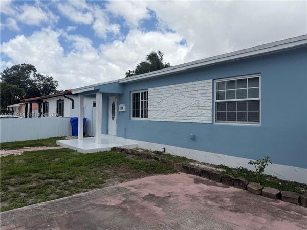 5171 NW 4th Ter , Miami, FL 33126