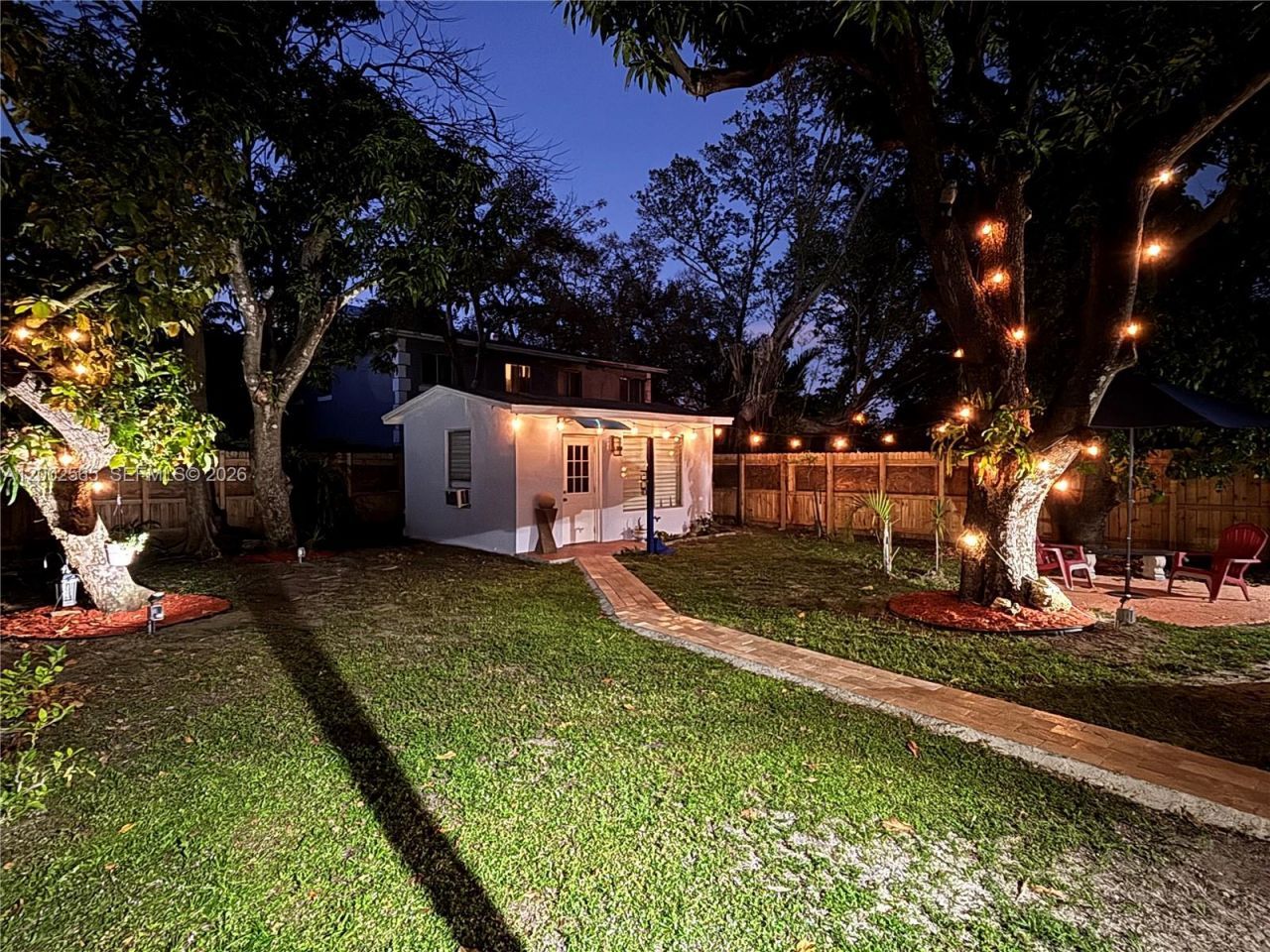 151 NW 165th St , Miami, FL 33169 Photo