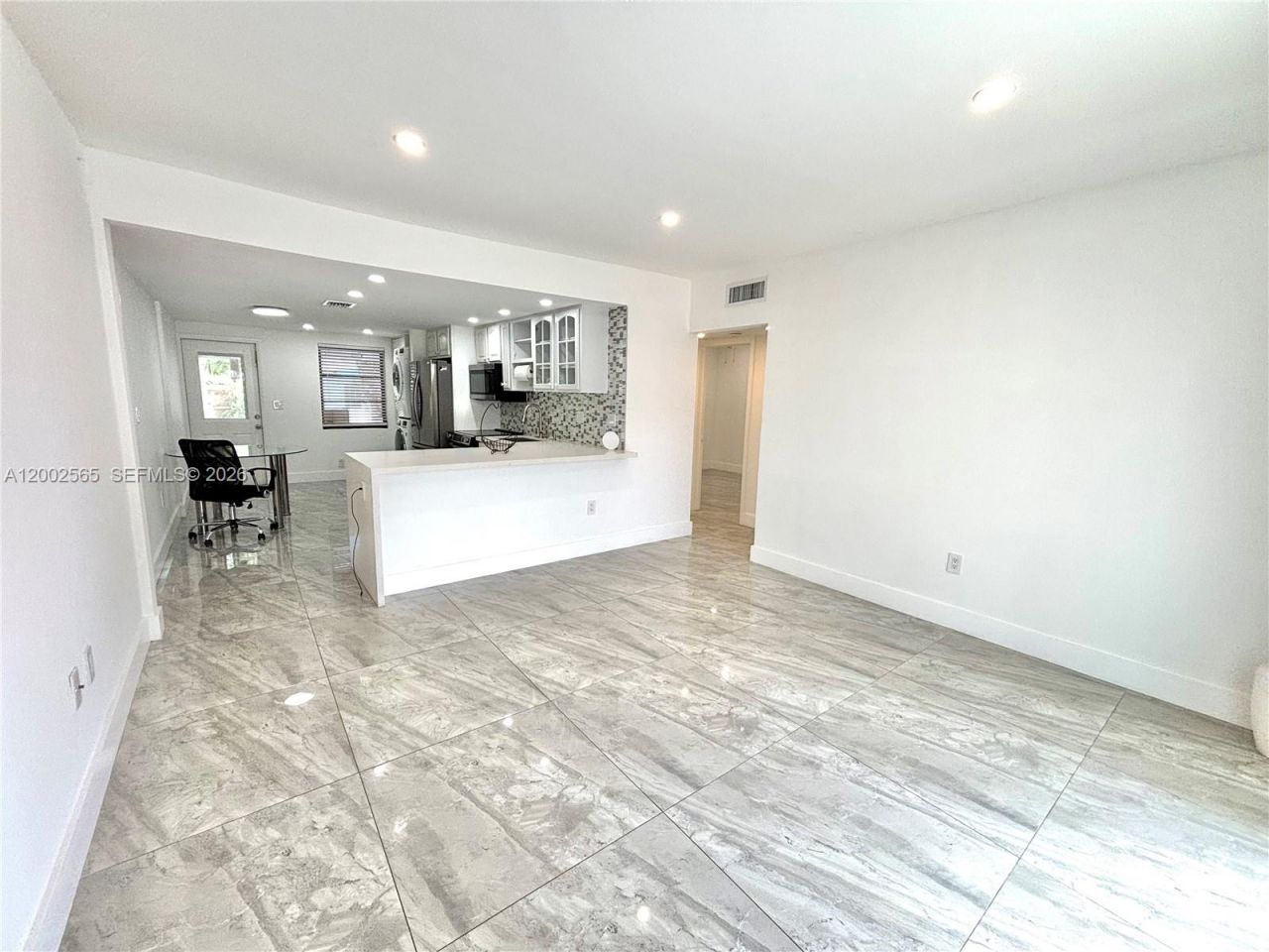 151 NW 165th St , Miami, FL 33169 Photo