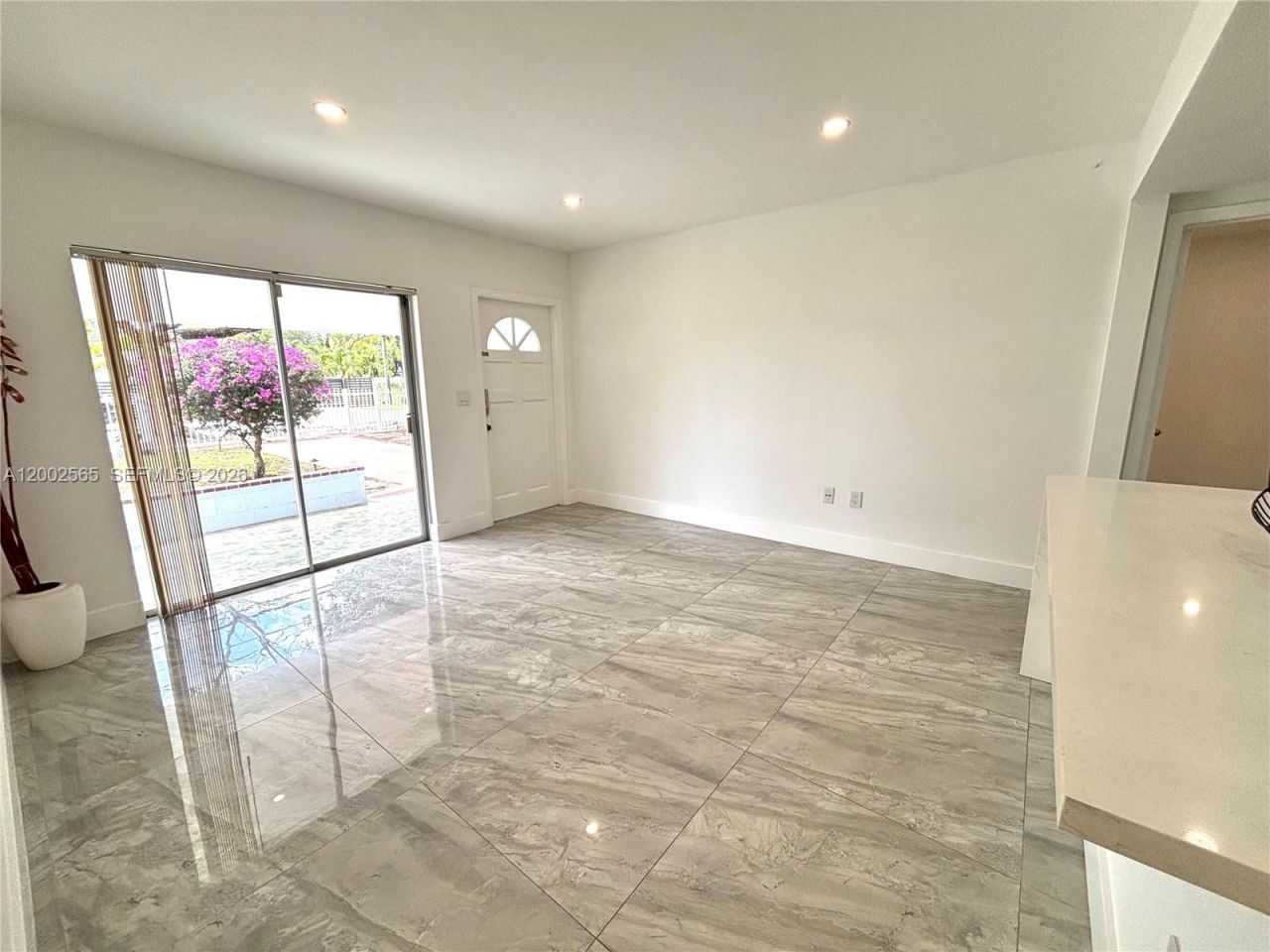 151 NW 165th St , Miami, FL 33169 Photo