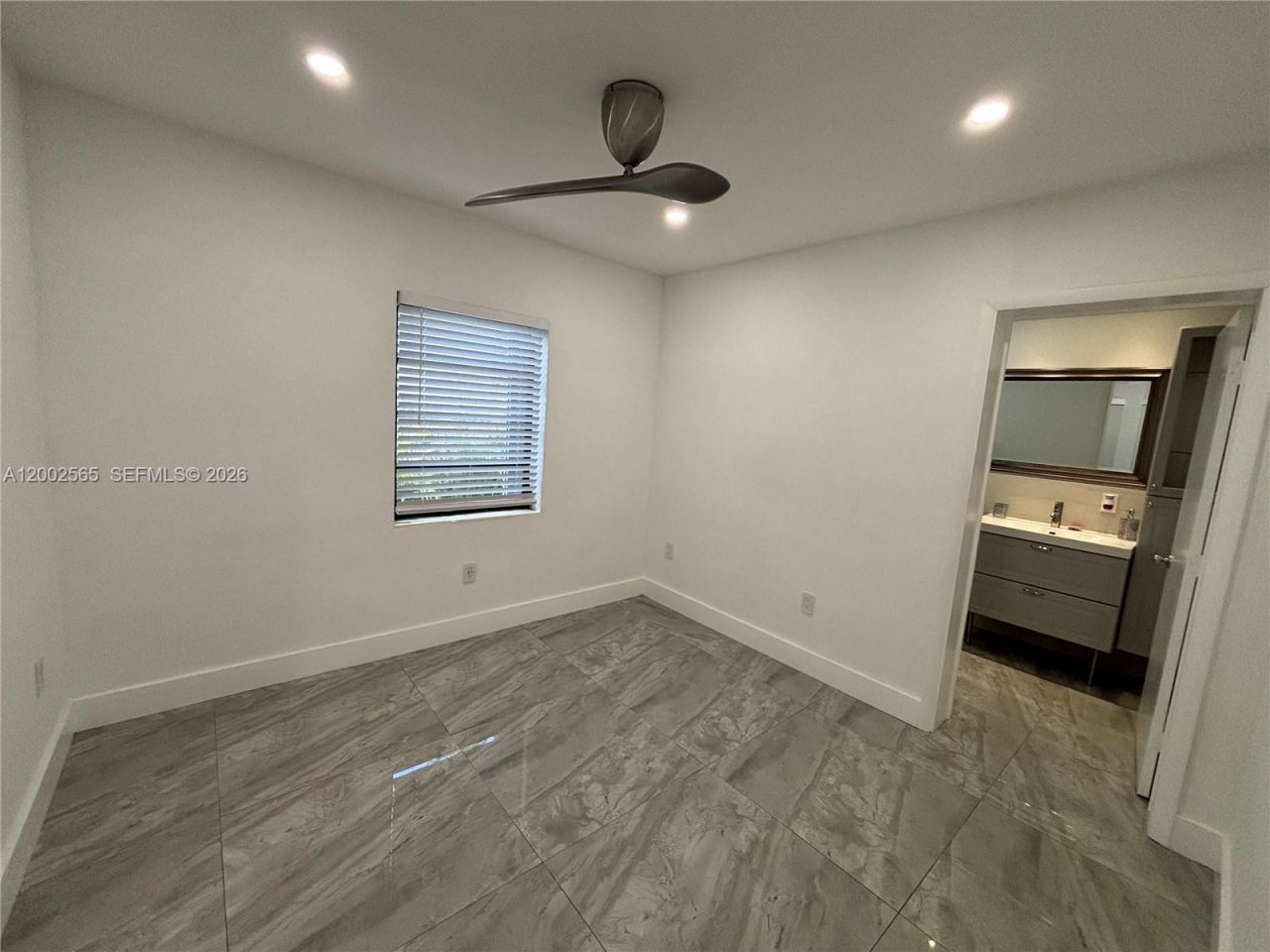 151 NW 165th St , Miami, FL 33169 Photo