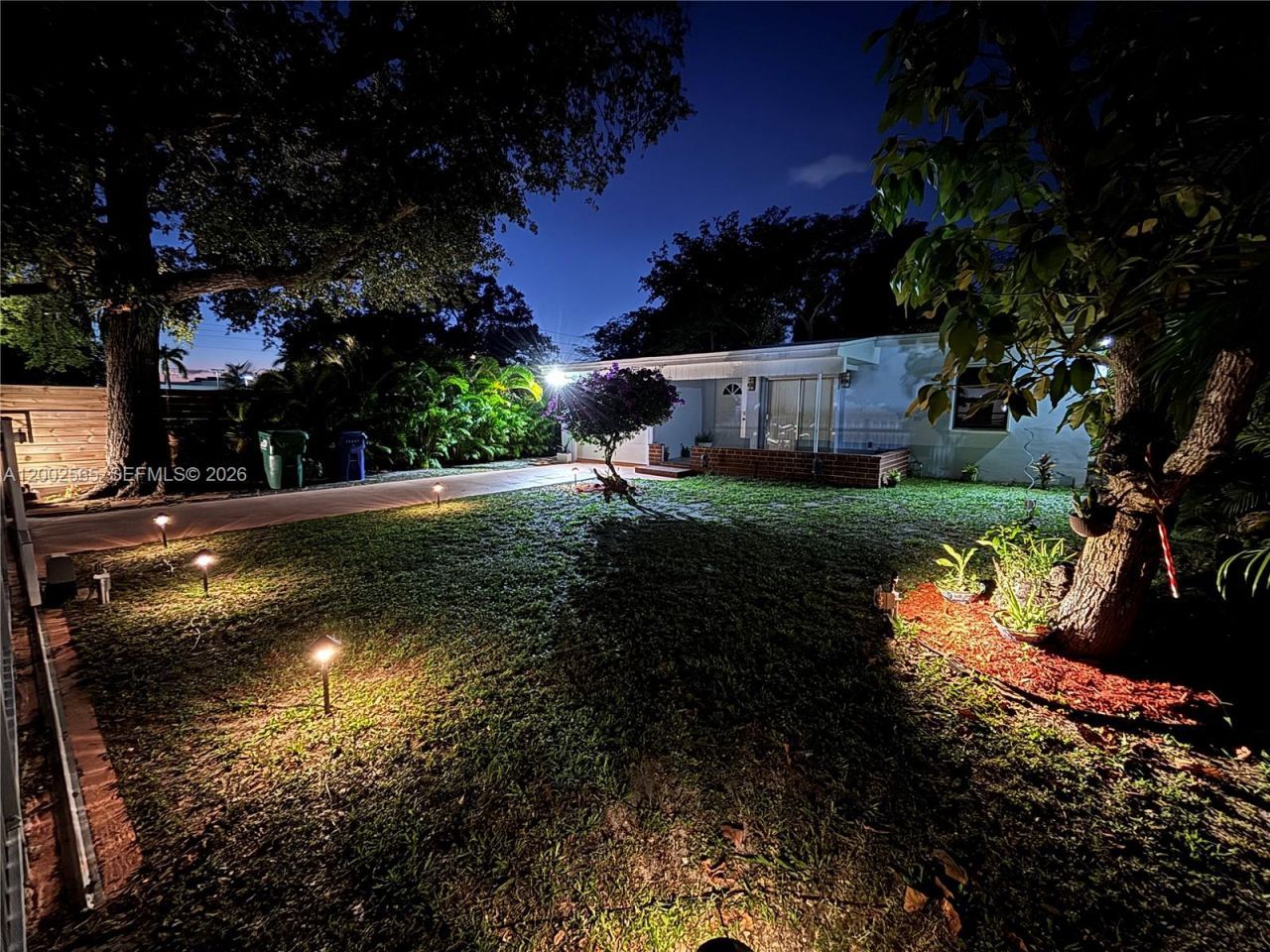 151 NW 165th St , Miami, FL 33169 Photo