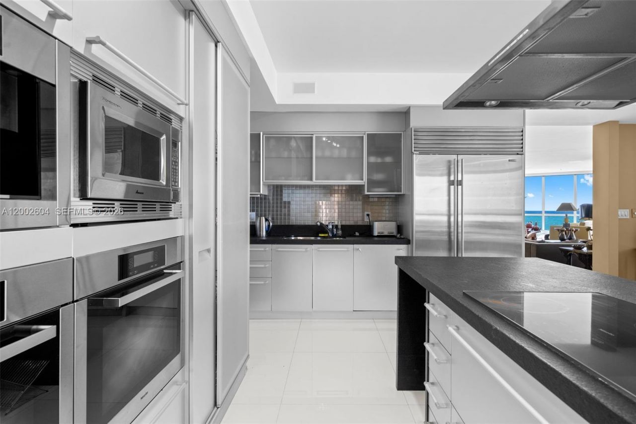 18201 Collins Ave, Unit 709, Sunny Isles Beach, FL 33160 Photo