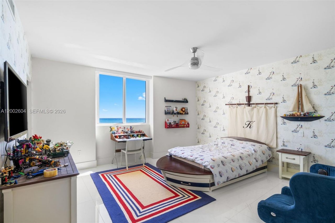 18201 Collins Ave , Unit 709, Sunny Isles Beach, FL 33160 Photo
