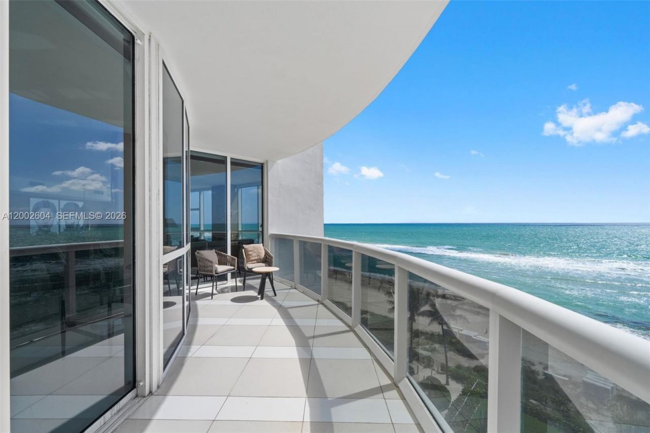 18201 Collins Ave , Unit 709, Sunny Isles Beach, FL 33160 Photo