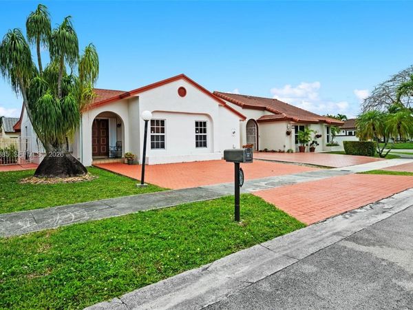 13440 SW 28th St , Miami, FL 33175