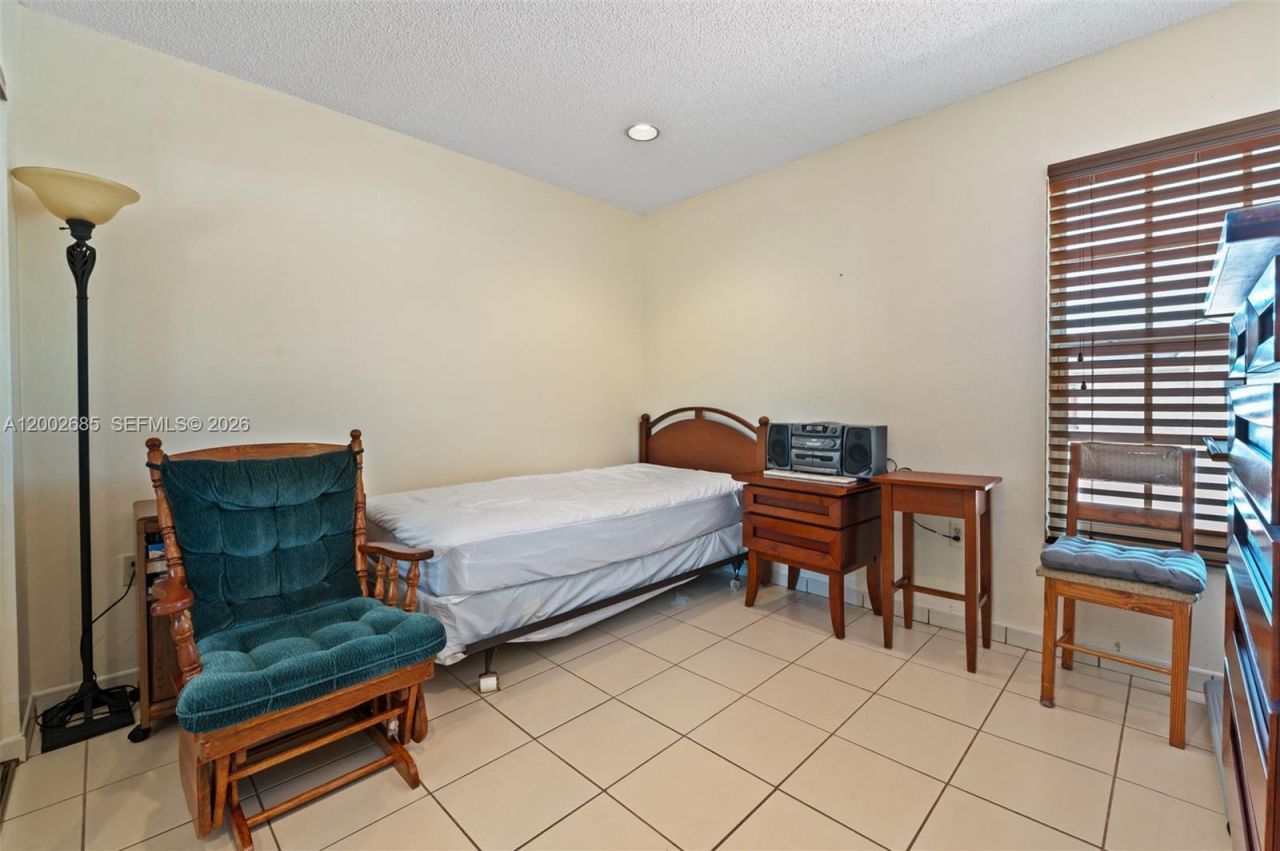 13440 SW 28th St , Miami, FL 33175 Photo