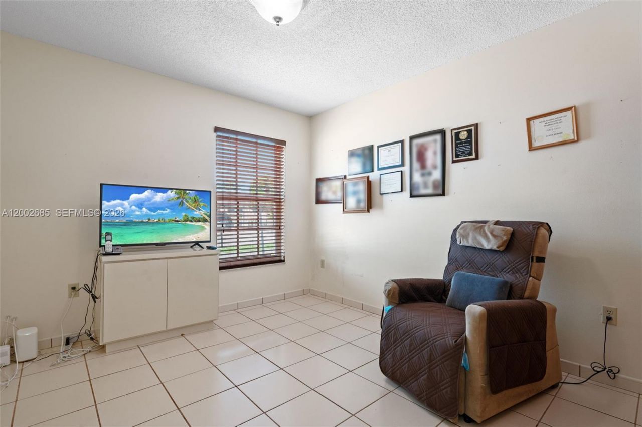 13440 SW 28th St , Miami, FL 33175 Photo