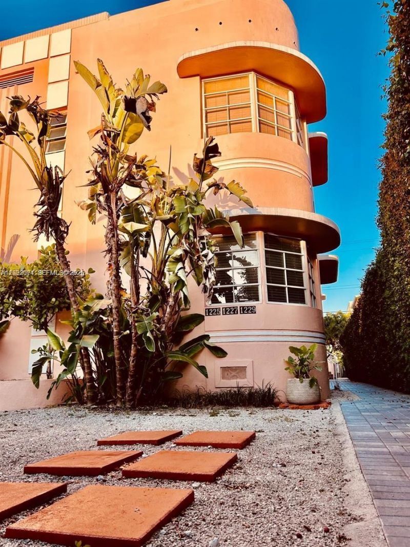 1227 Euclid Ave , Unit 7, Miami Beach, FL 33139 Photo