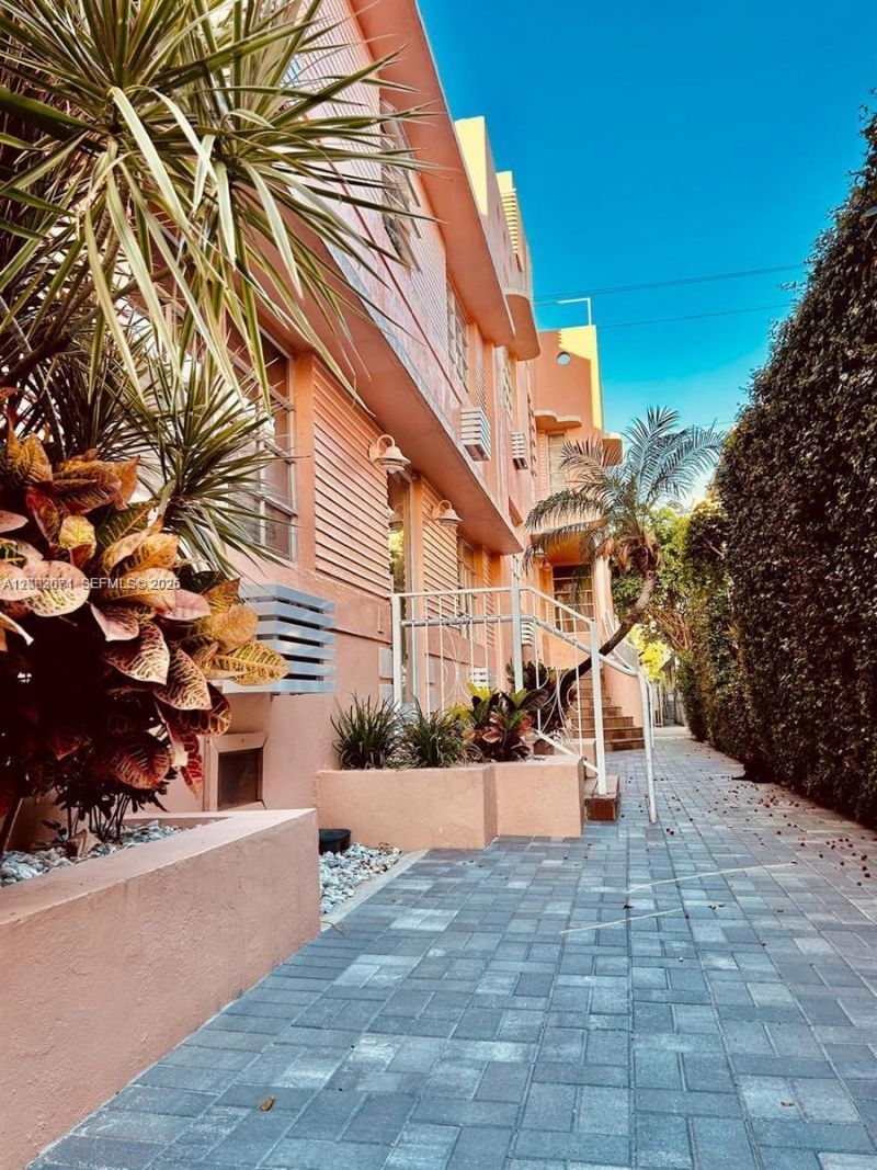 1227 Euclid Ave , Unit 7, Miami Beach, FL 33139 Photo