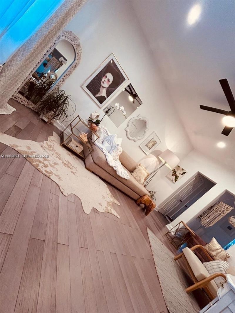 1227 Euclid Ave , Unit 7, Miami Beach, FL 33139 Photo