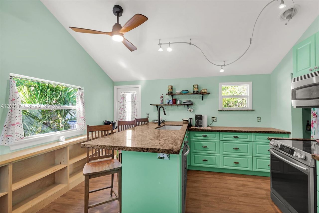 14 Bonita Ave, Key Largo, FL 33037 Photo