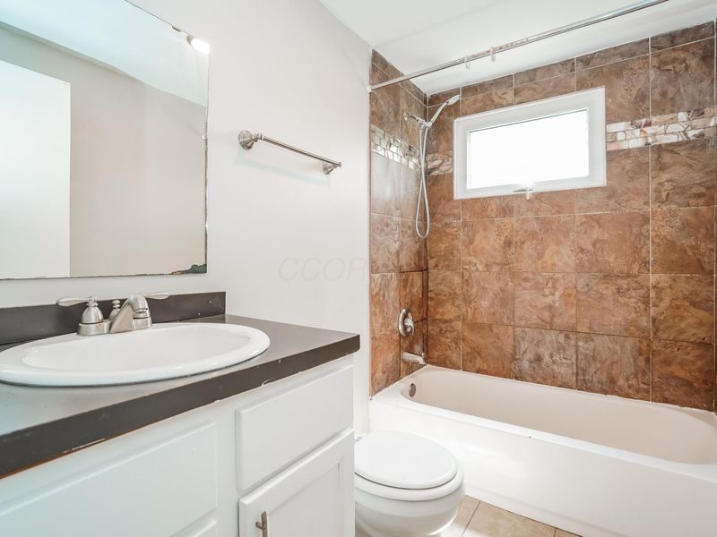 1565 Felix Drive, Columbus, OH 43207 Photo 9