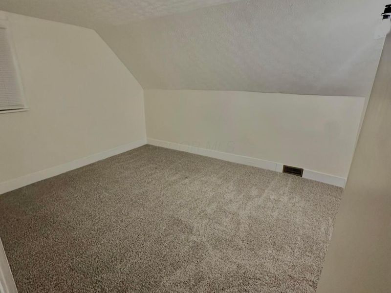 220 Barnes Avenue, Circleville, OH 43113 Photo 15